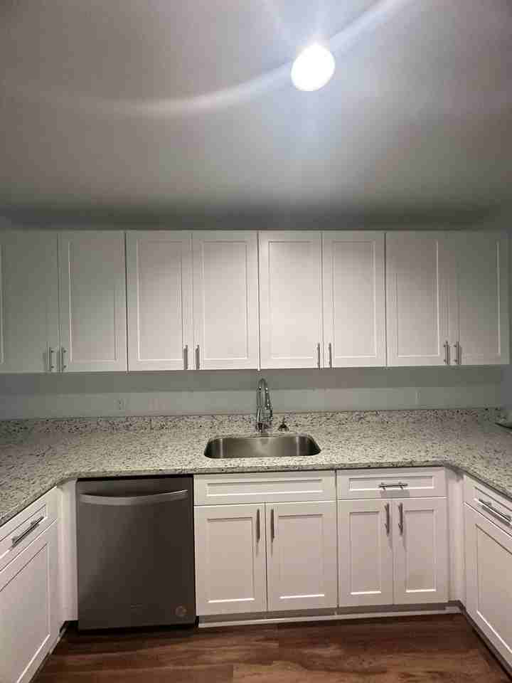 221 Charleston Dr - Photo 5 of 26