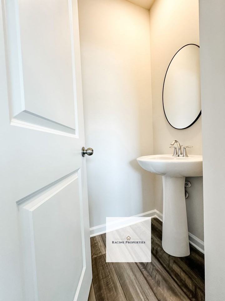 1 Trakas Ct - Photo 2 of 14