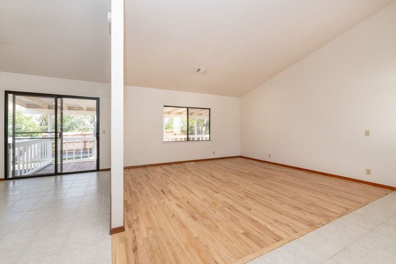 1683 Kildare Dr - Photo 5 of 19