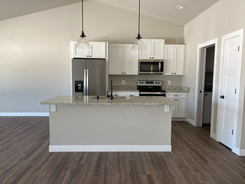 106 Lake Rd - Photo 3 of 21