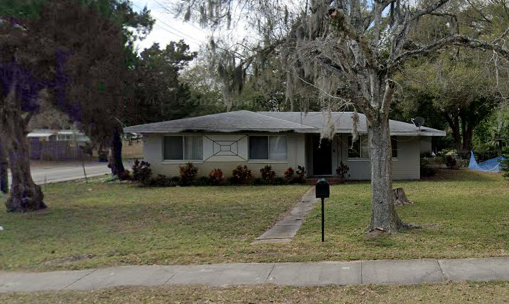 200 Center St - Photo 2 of 25