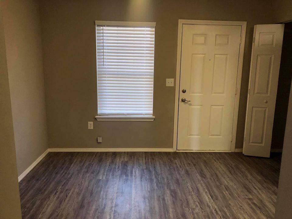 Signature Rentals - Photo 6 of 20