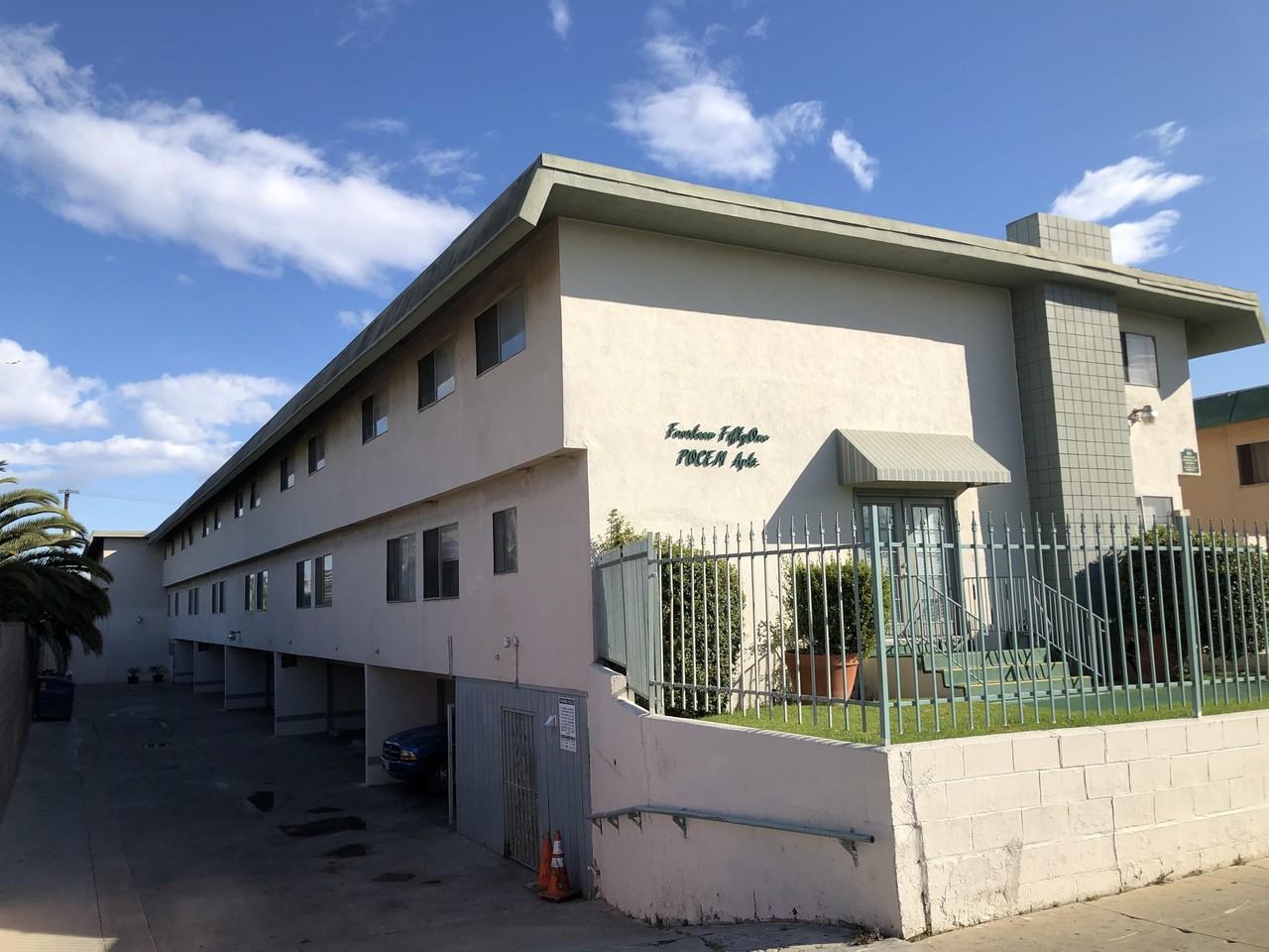 1451 W. 105th St. - Photo 5 of 41