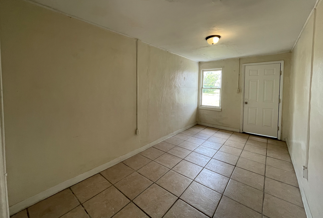 236 Washington Avenue - Photo 3 of 8