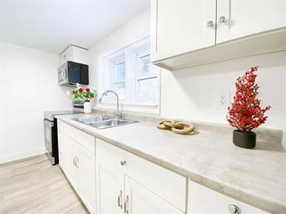 539 Victoria Street - Photo 3 of 8