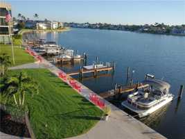 featured image of 3200 Gulf Shore Blvd N #318
