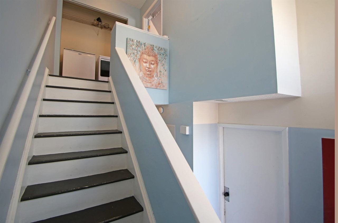 1334 Bradley Dr - Photo 4 of 16