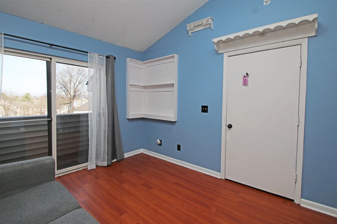 1334 Bradley Dr - Photo 7 of 16