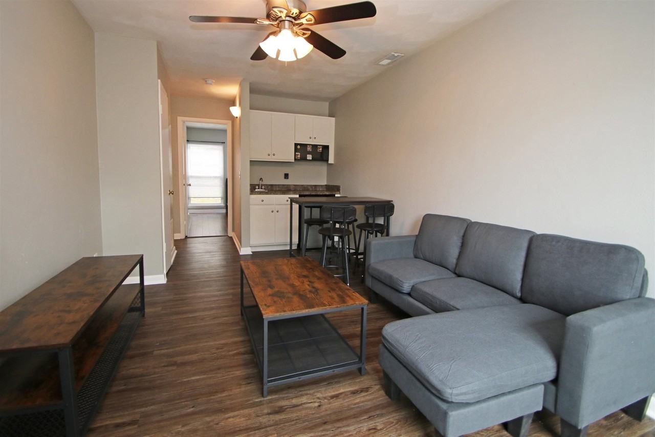 1368 Bradley Dr - Photo 7 of 35