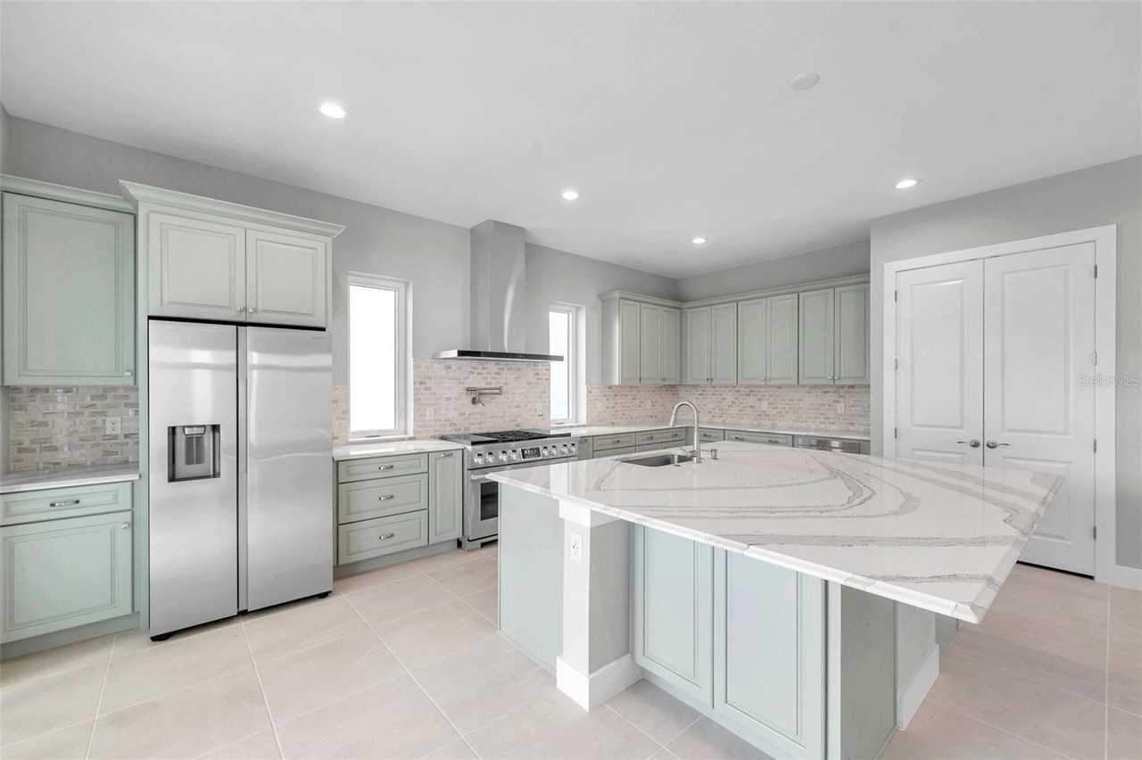 6023 Cat Claw Ln - Photo 5 of 44