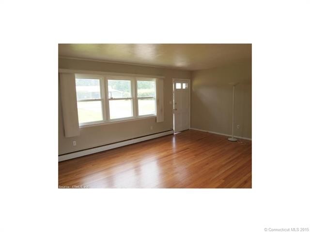 139 Kelly Rd - Photo 3 of 10