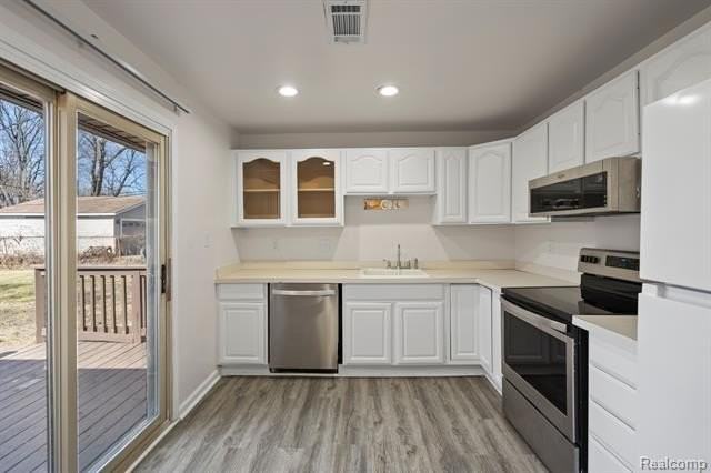 22027 Springbrook Ave - Photo 4 of 13