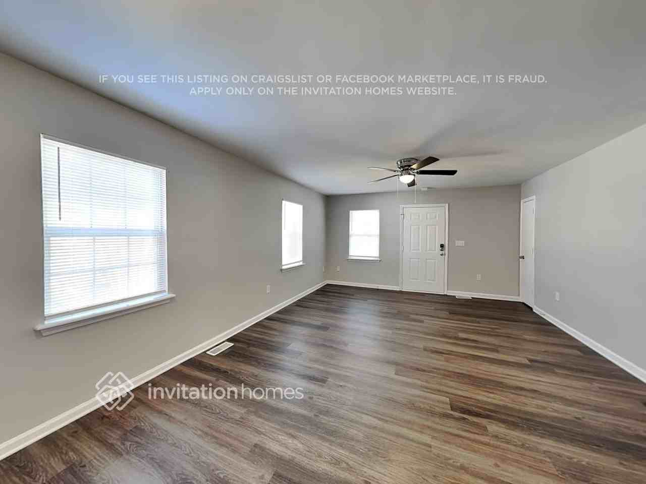 1929 Allen St - Photo 3 of 17