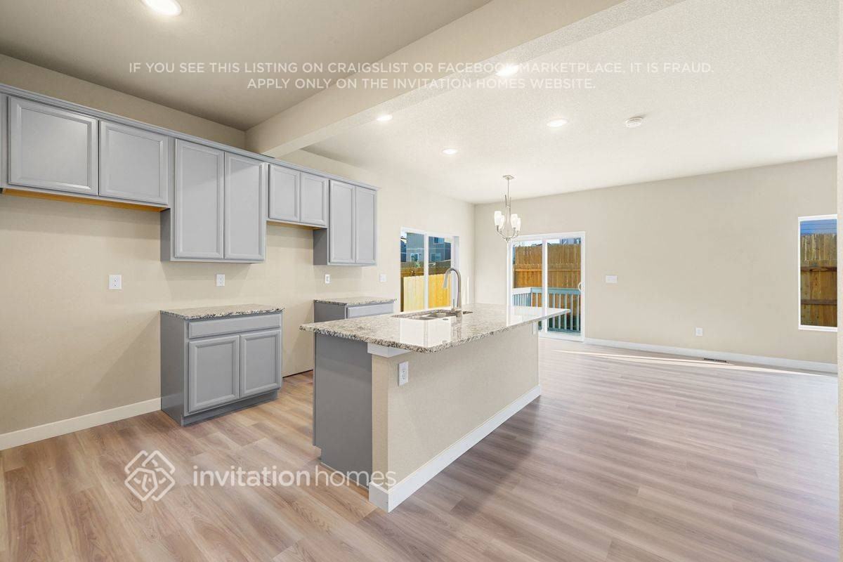 11287 House Finch Ln - Photo 4 of 15