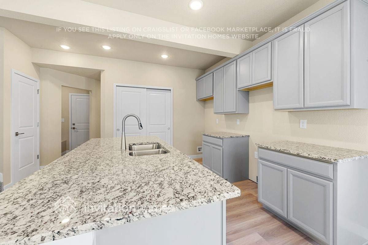 11287 House Finch Ln - Photo 6 of 15