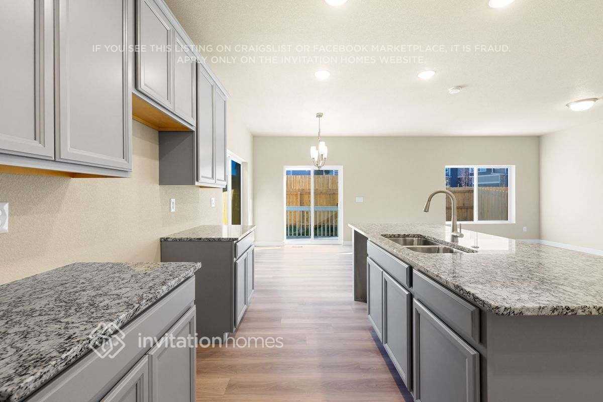 11287 House Finch Ln - Photo 7 of 15