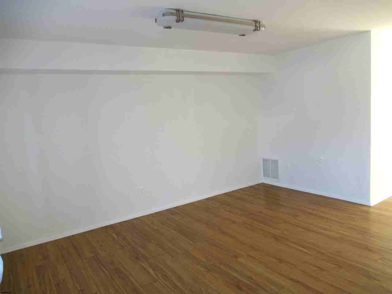 2424 Bayberry Ct - Photo 3 of 17