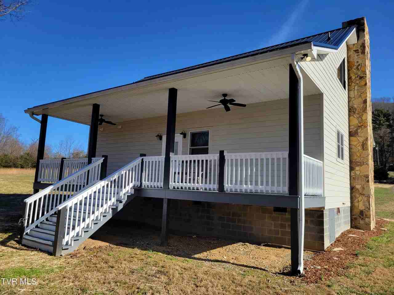 109 Carey Ln - Photo 3 of 22