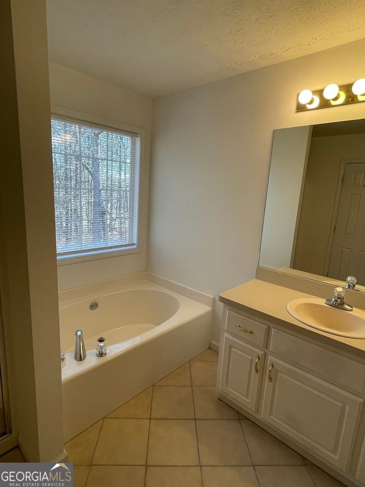 30 Spring Valley Cv - Photo 6 of 11