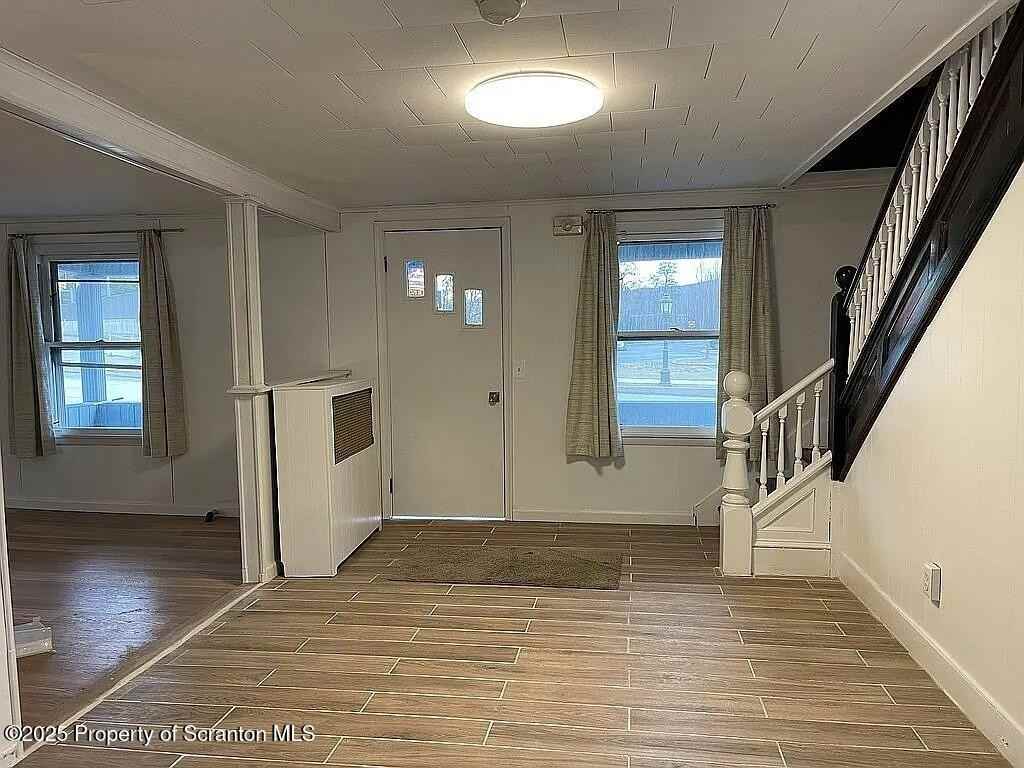 219 4th St - Photo 3 of 8