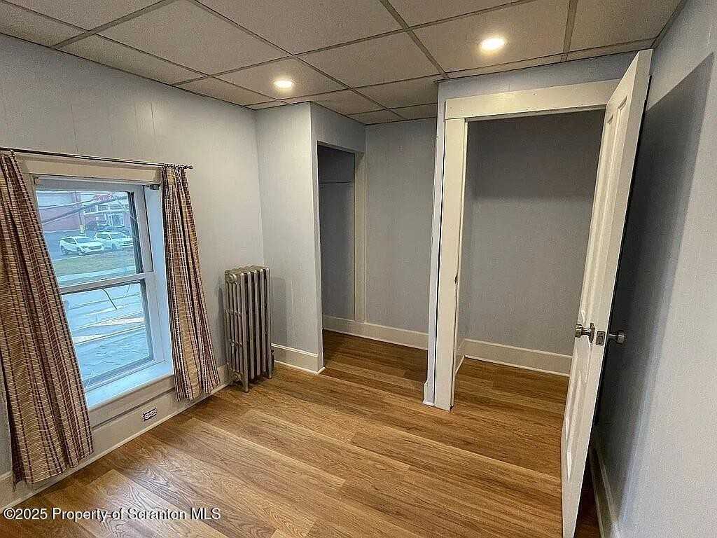 219 4th St - Photo 4 of 8