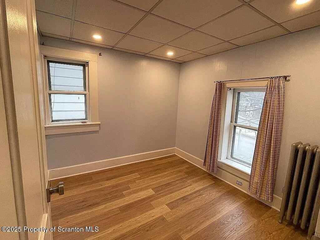 219 4th St - Photo 5 of 8