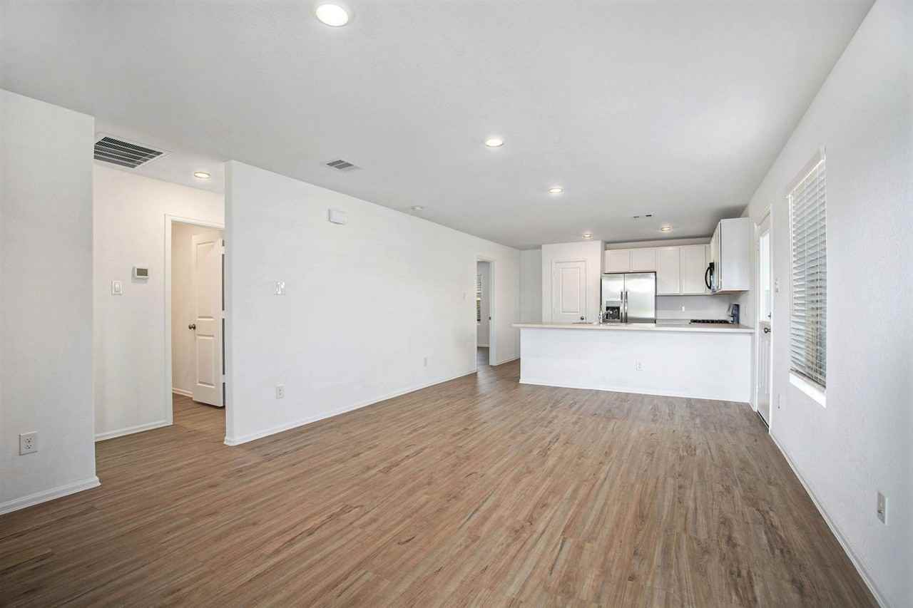 27014 Vista Field Dr - Photo 2 of 15