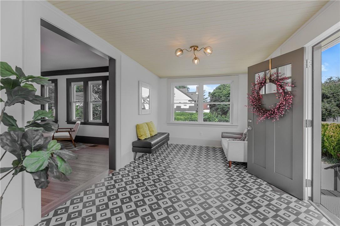 12 Risley Pl - Photo 3 of 26