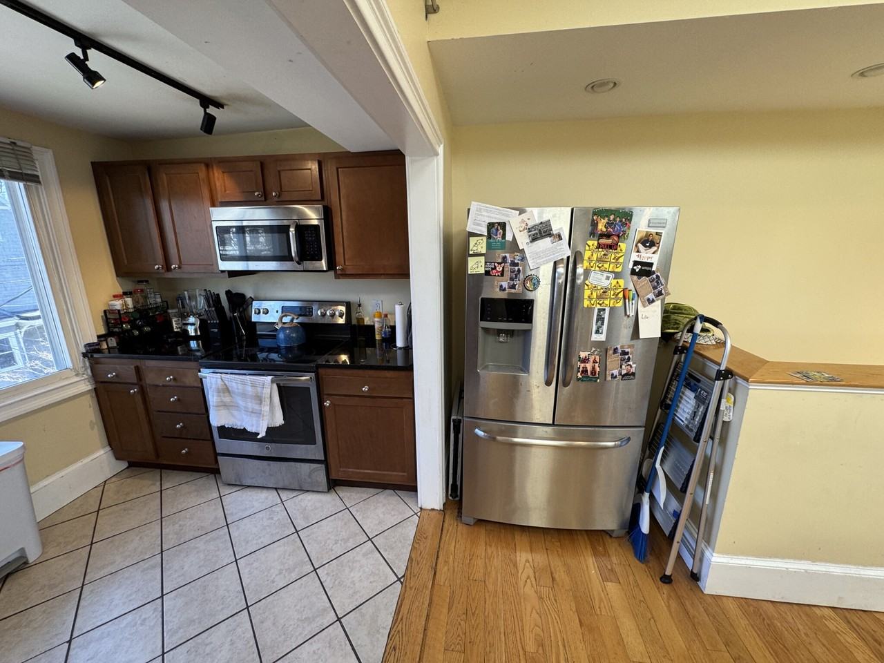 208 Holland St #2 - Photo 4 of 36