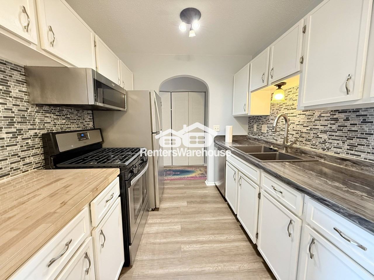 7350 York Ave S Apt 202 - Photo 3 of 28