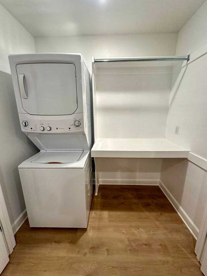 410 SE 3rd St - Photo 6 of 14