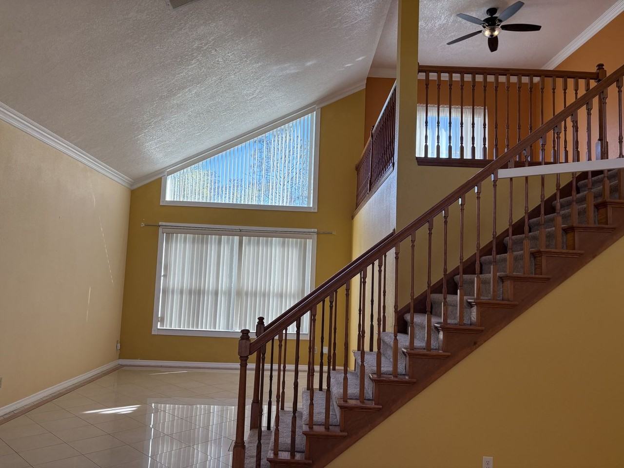 458 Lytton Cir - Photo 2 of 21