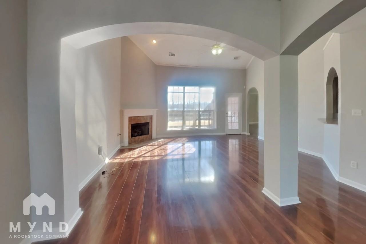 5188 Sawyer Hollow Dr - Photo 2 of 28