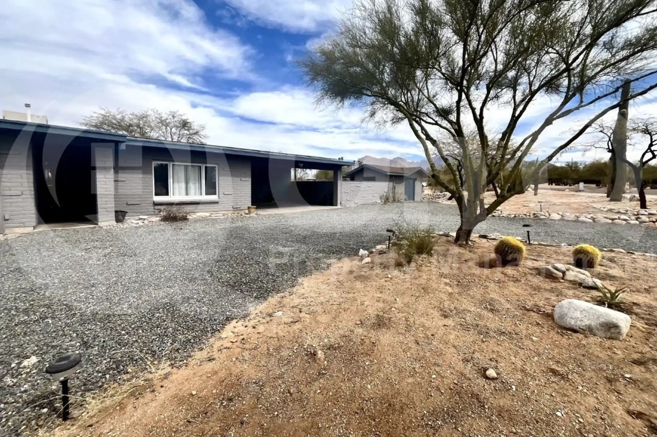 1540 W San Lucas Dr - Photo 3 of 36