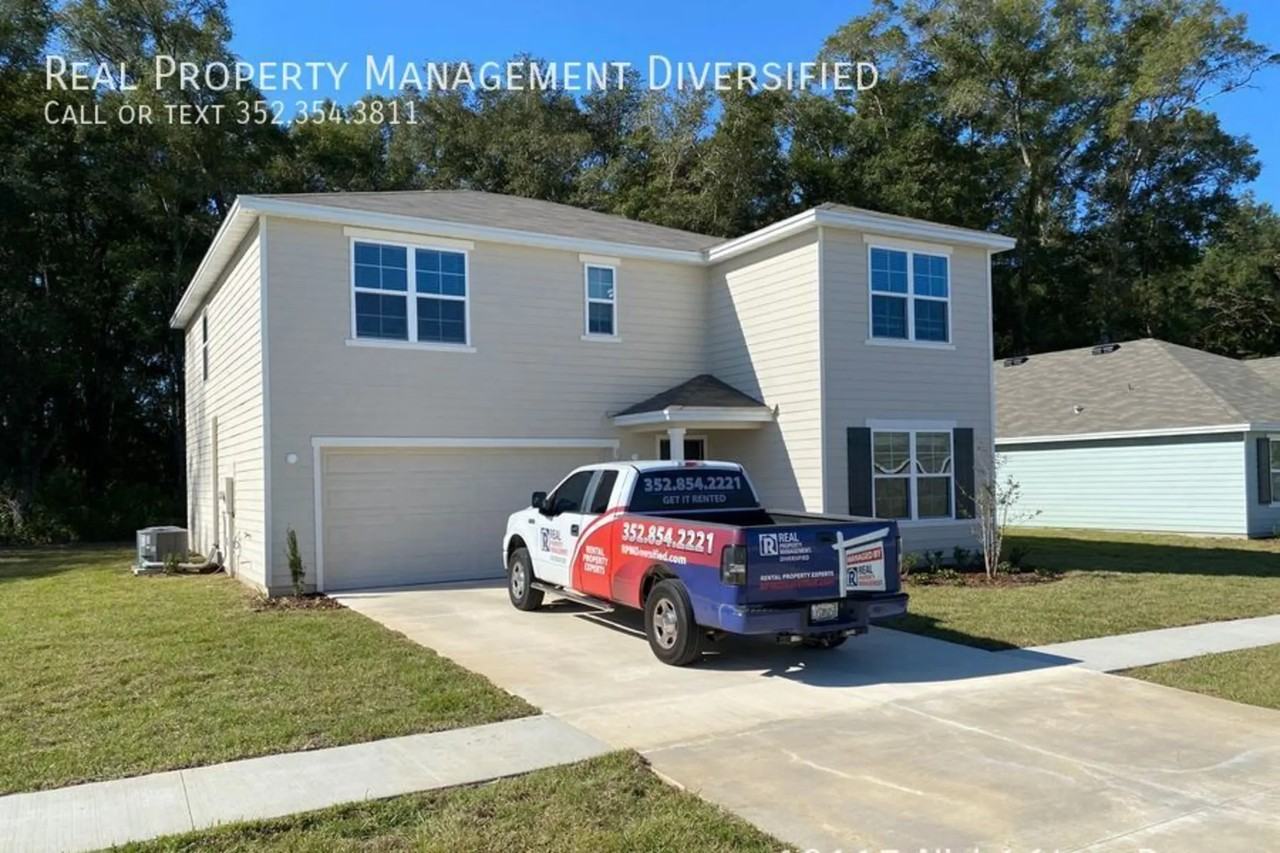 19117 Nw 164th Rd - Photo 2 of 10