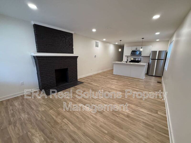 847 Heyl Ave - Photo 2 of 15