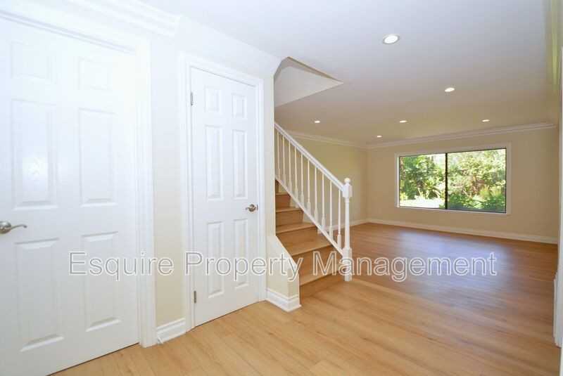6713 Singletree Ln - Photo 4 of 30