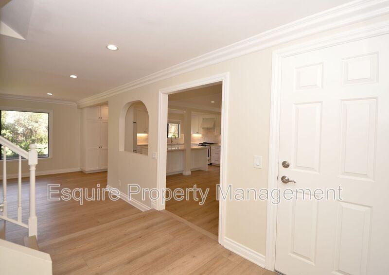 6713 Singletree Ln - Photo 3 of 30