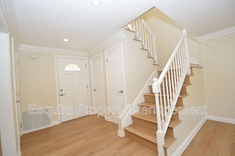 6713 Singletree Ln - Photo 5 of 30