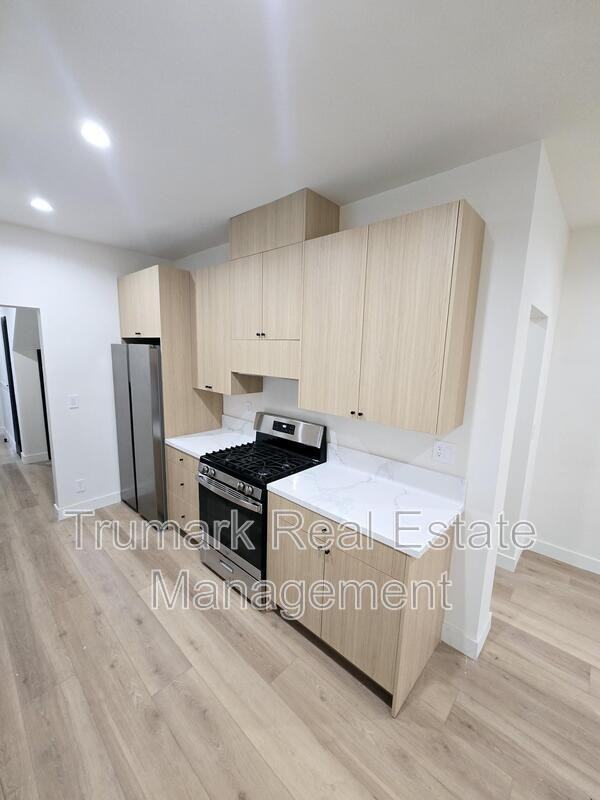 609 E Garfield Ave - Photo 2 of 18