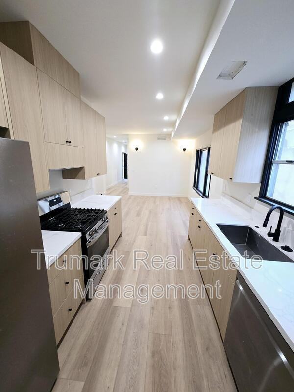 609 E Garfield Ave - Photo 5 of 18