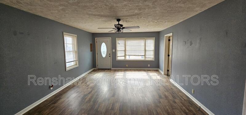 1806 Harris St - Photo 2 of 13