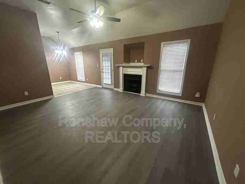 100 Long Meadow Dr - Photo 2 of 14