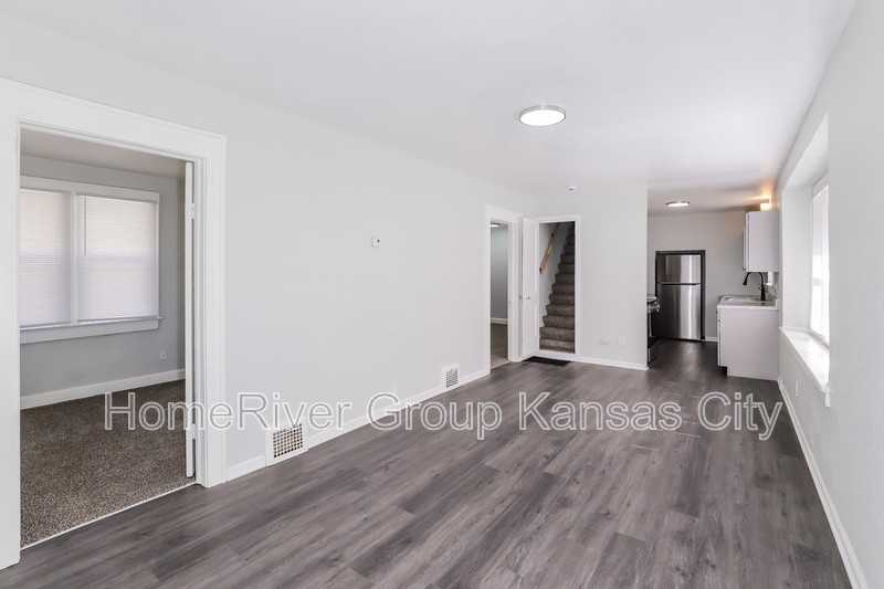 3117 Jackson Ave - Photo 3 of 24