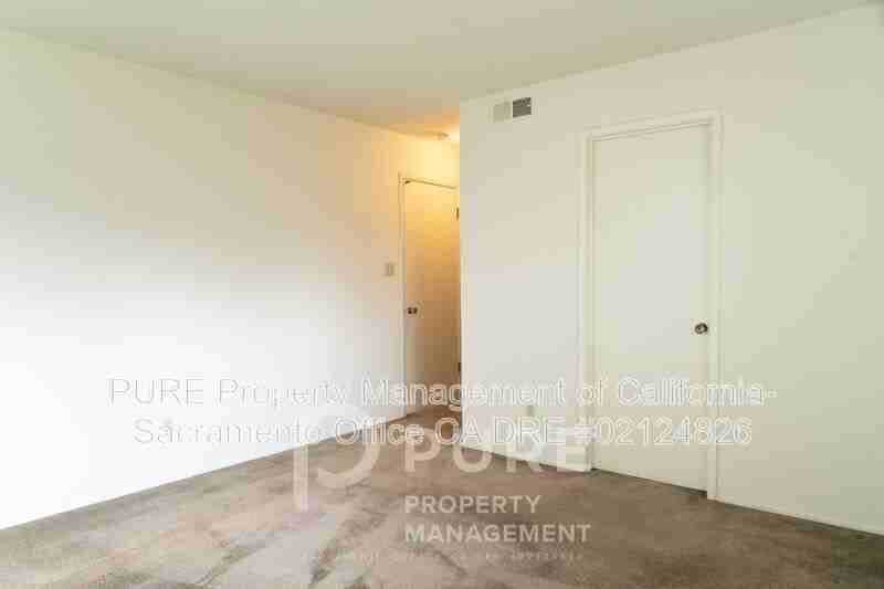 9152 Cecile Way - Photo 6 of 34