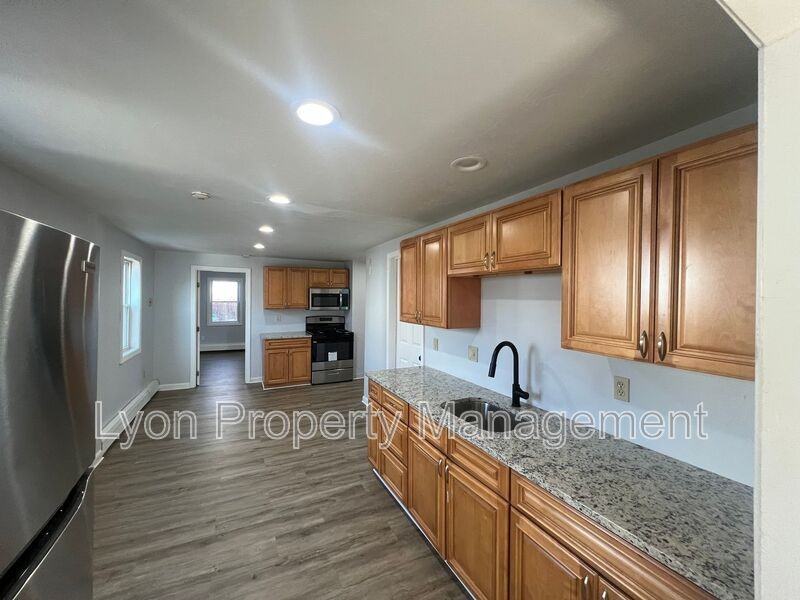 12 Clark Ct #1L - Photo 2 of 8