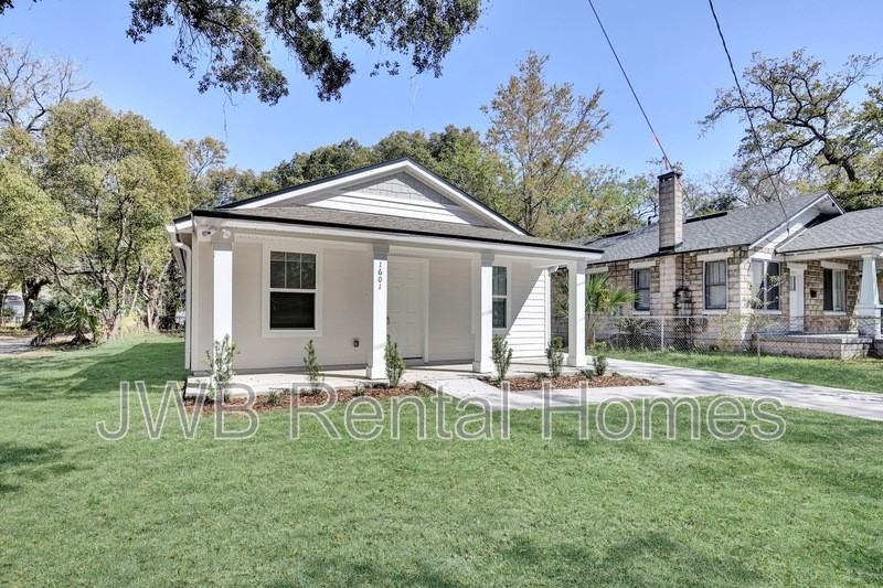 1601 E 14th St - Photo 2 of 16