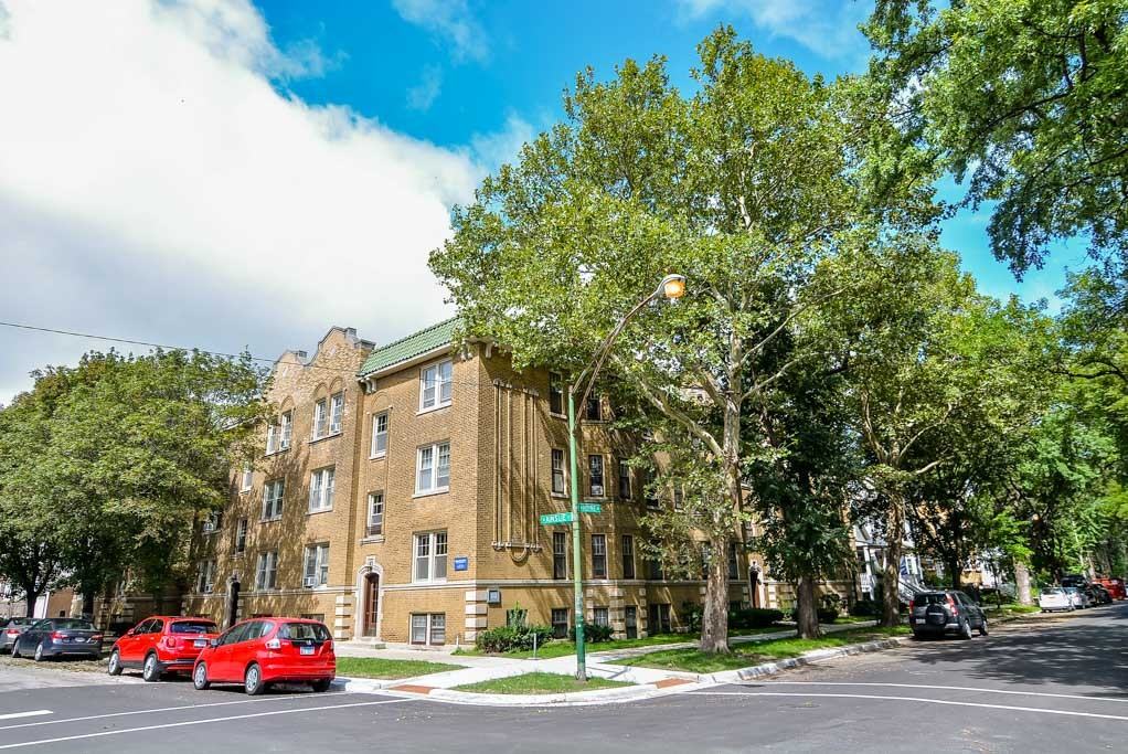 2100 W Ainslie St #1E