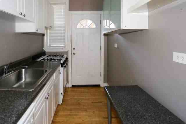 624 W Barry Ave #2W - Photo 2 of 19