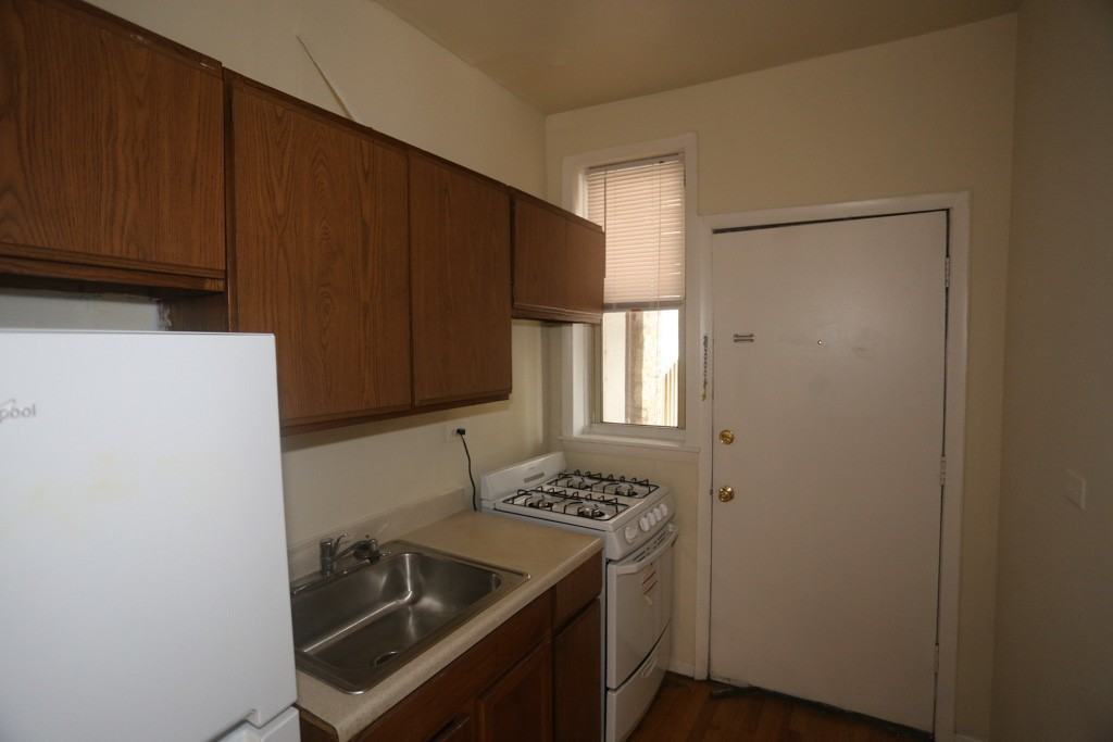 BARRY + BROADWAY #1N - Photo 2 of 15